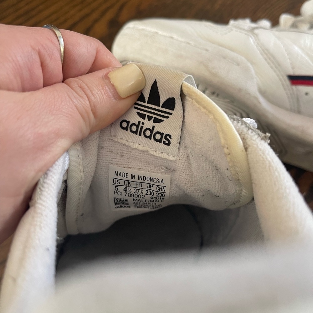 Adidas continental 80